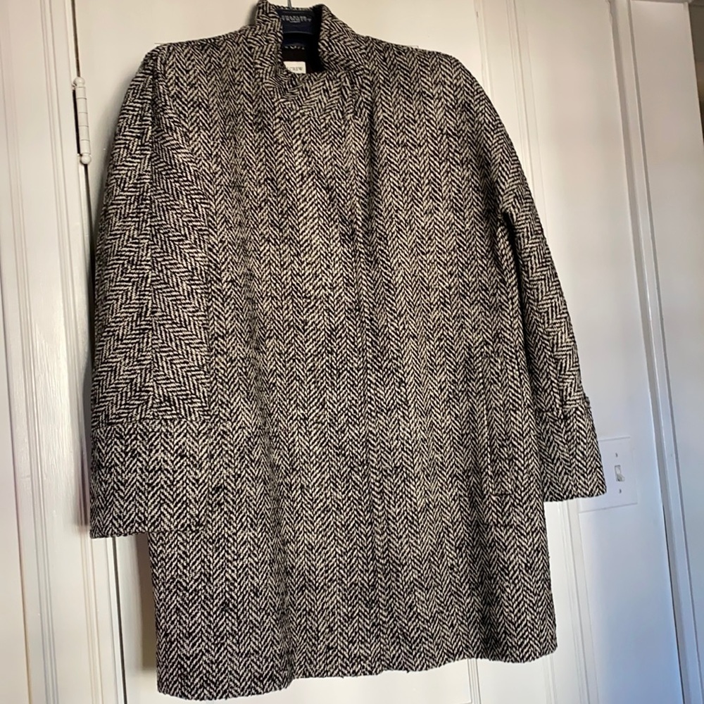 🎉Timeless classic!  NWT J Crew houndstooth coat